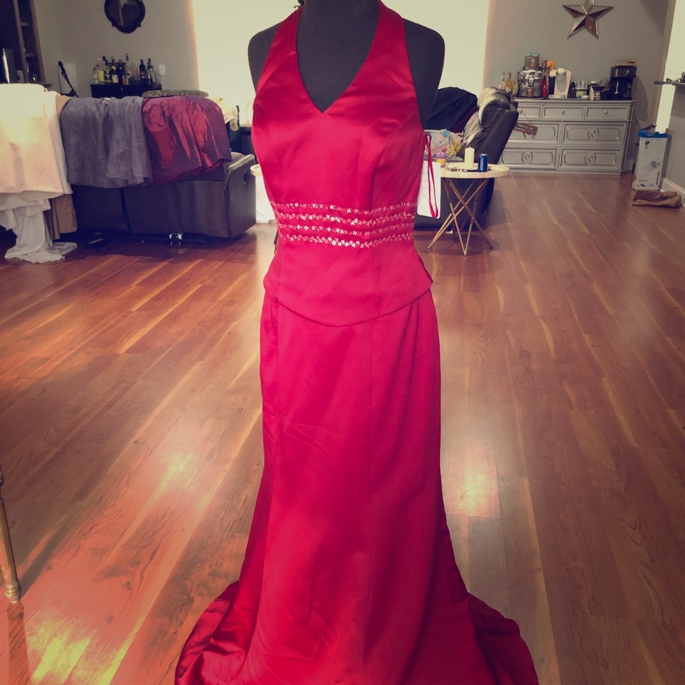 Avalon Bridal NWT red halter full length dress